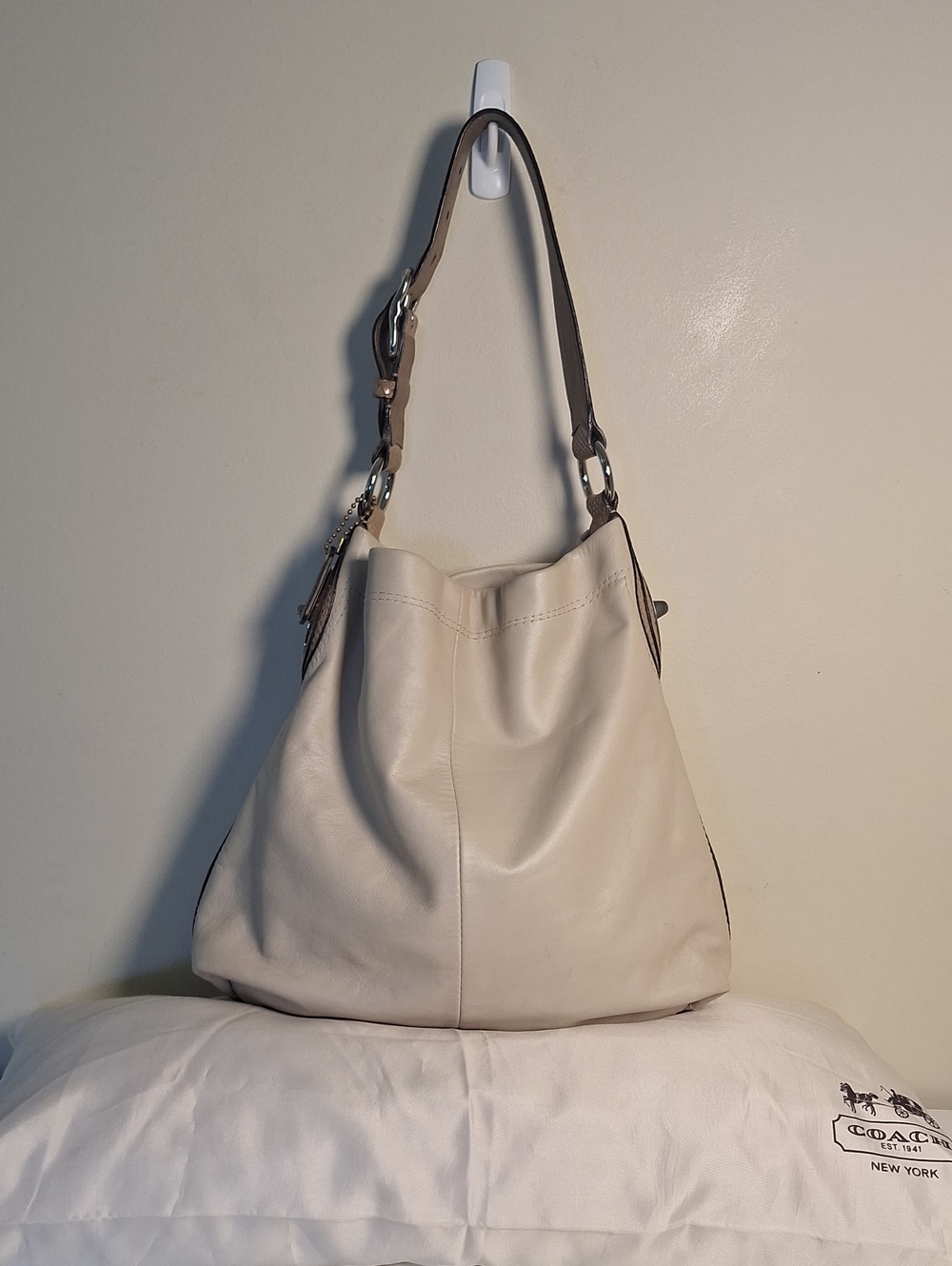Coach Penelope Leather Hobo Shoulder Bag Cream White Python Trim 2011 F16535